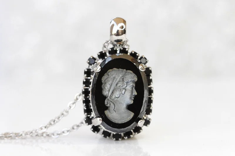 sapphire necklaces for women -classic gold necklaces for women -BLACK CAMEO NECKLACE