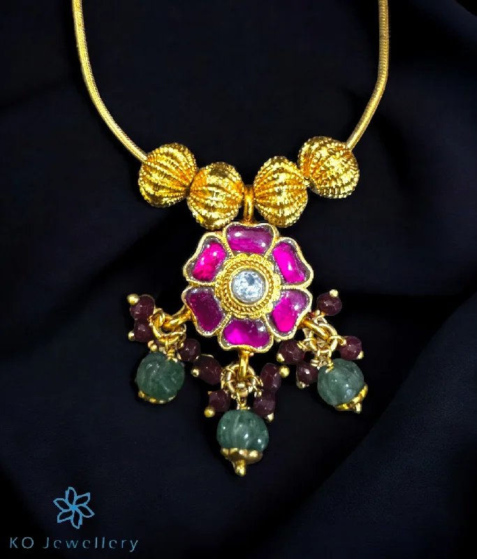 wedding gift necklaces for women -unique crystal necklaces for women -The Aadhavi Silver Kundan Necklace