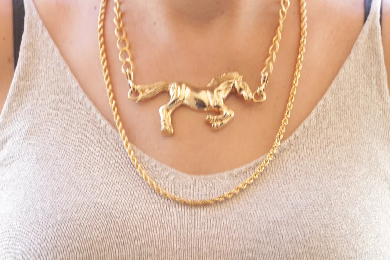 hand-crafted gold necklaces for women -minimalist pendant necklaces for women -HORSE NECKLACE