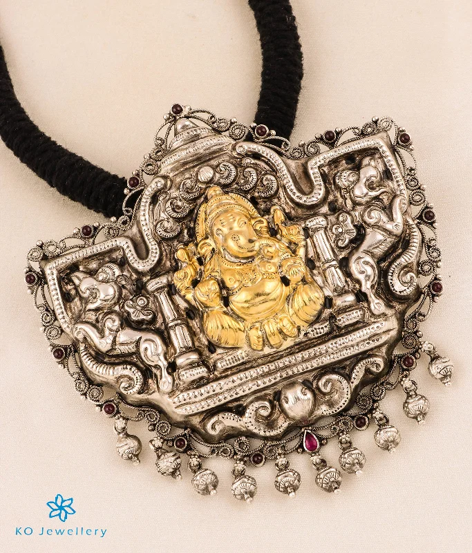 gold necklaces for women -gold necklaces for women -The Mahaganapati Silver Nakkasi Thread Necklace