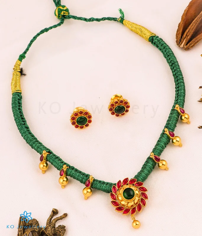 birthday gift necklaces for women -statement choker necklaces for women -The Aamod Silver Ornate Kempu Necklace (Green)