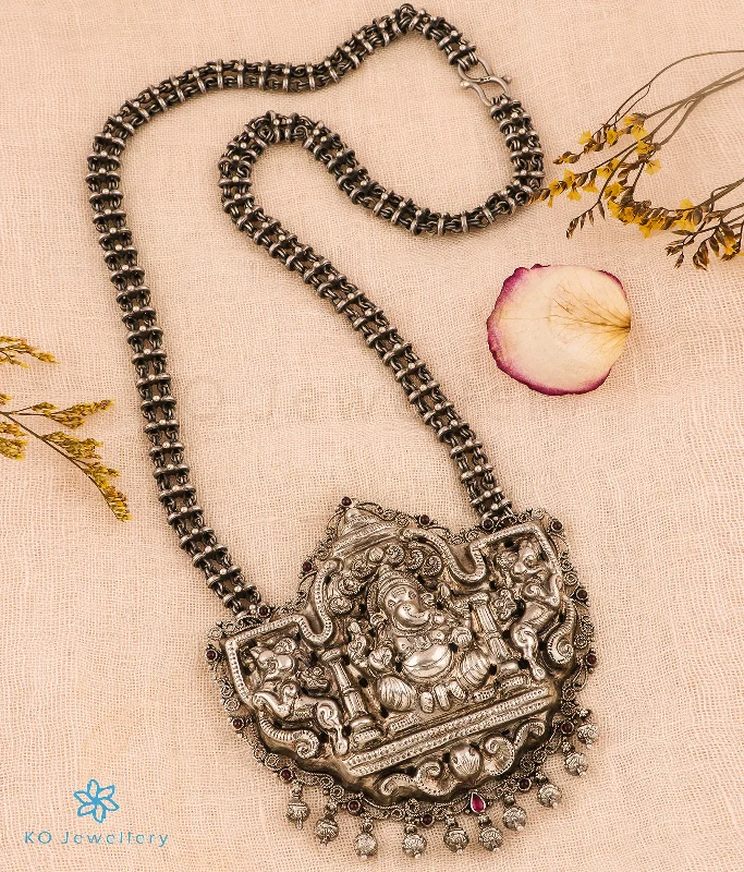 celestial necklaces for women -eternity necklaces for women -The Mahaganapati Silver Nakkasi Chain Necklace