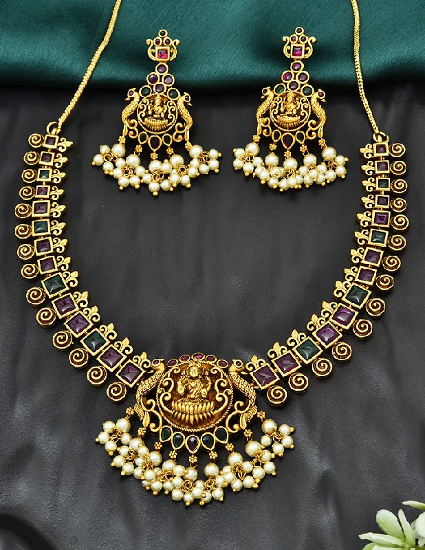 wedding day necklaces for women -women’s gold nameplate necklaces -AntiqueLakshmi Devi Kempu Necklace Set