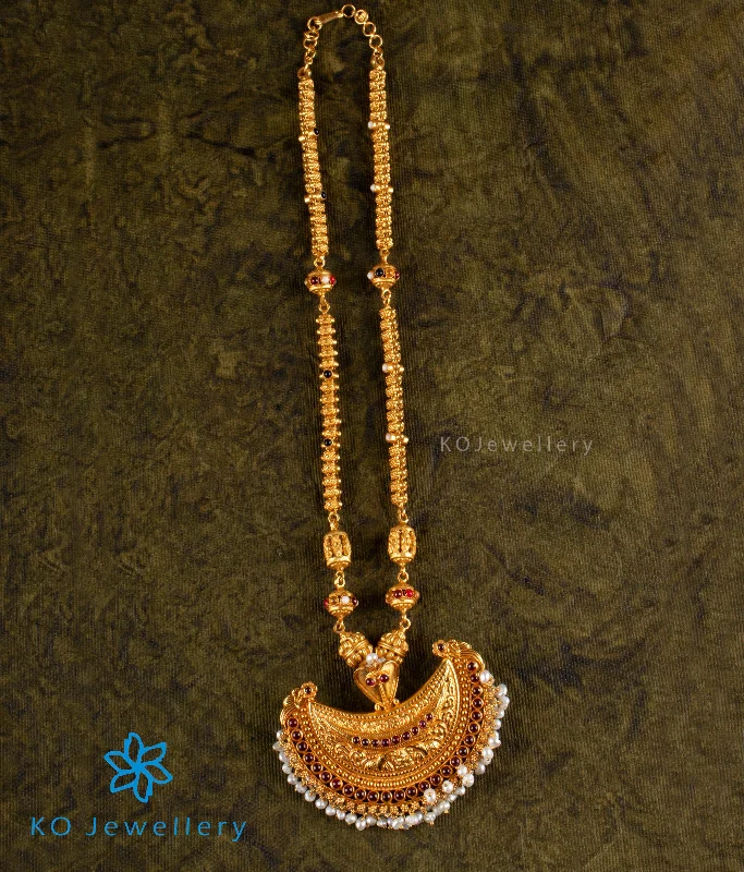 choker necklaces for women -layered necklaces for women -The Bhavya Navaratna Kokkethathi Silver Necklace